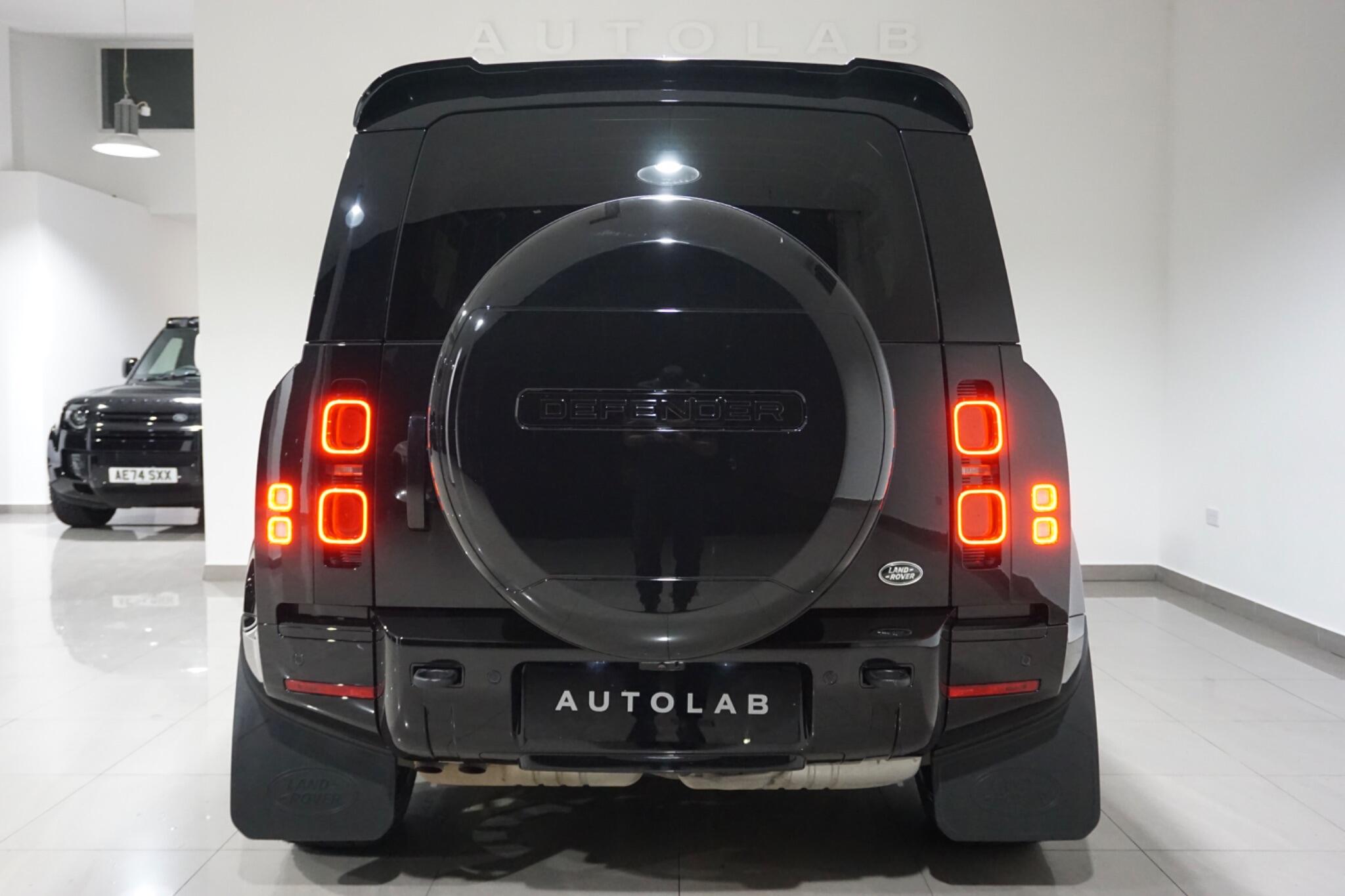 Land Rover Defender 110 3.0 D250 MHEV X-Dynamic HSE SUV 5dr Diesel Auto 4WD Euro 6 (s/s) (250 ps)